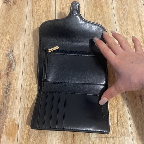 COACH authentic brand new with tag medium wallet - Picture 6 of 8